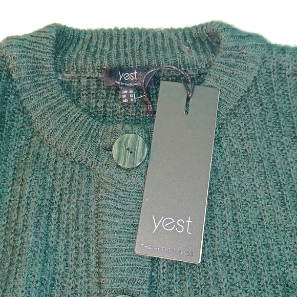 NEW WITH TAGS! Yest 10 Dark Forest Green Button Up Sweater (4455) - Picture 3 of 9